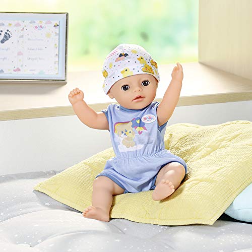 BABY born Soft Touch - Muñeco Little Boy 36 cm, Para Manos Pequeñas, Promueve la Empatía y las Habilidades Sociales, Para Niños a Partir de 2 Años, Con Muñeco, Vestidos y Accesorios