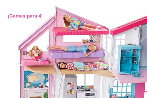 Barbie Casa Malibu, casa de muñecas de dos pisos plegable con muebles y accesorios, regalo para niñas y niños 3-9 años (Mattel FXG57)