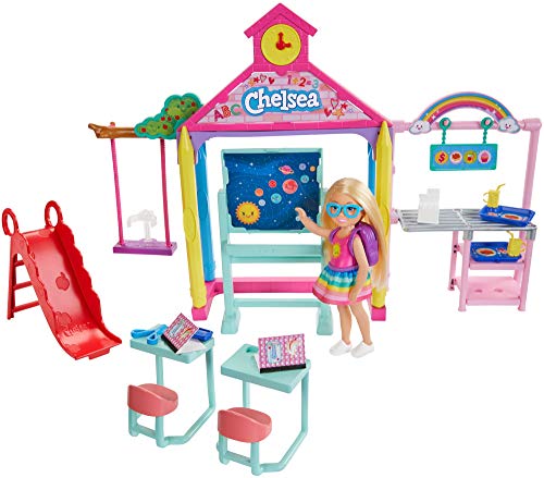 Barbie Chelsea Hora de ir a la escuela Muñeca con accesorios (Mattel GHV80)