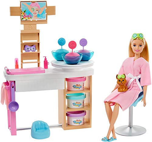 Barbie con su Mascarilla, Playset de Spa, Muñeca con Accesorios (Mattel GJR84)