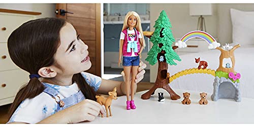 Barbie Exploradora de la Naturaleza Muñeca rubia con moda de montaña y set de juego con animales de juguete y accesorios (Mattel GTN60)