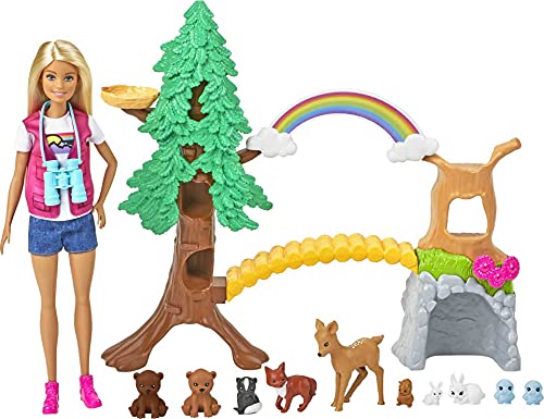 Barbie Exploradora de la Naturaleza Muñeca rubia con moda de montaña y set de juego con animales de juguete y accesorios (Mattel GTN60)