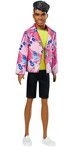 Barbie Ken 60 Aniversario Muñeco afroamericano con chaqueta rosa a la moda, regalo para niñas y niños +3 años (Mattel GRB44)