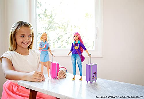 Barbie Vamos de viaje, muñeca con accesorios, edad recomendada: 3 años y mas (Mattel FWV25)