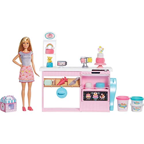 Barbie y su pastelería, muñeca con cocina y accesorios, regalo para niñas y niños 3-9 años (Mattel GFP59)