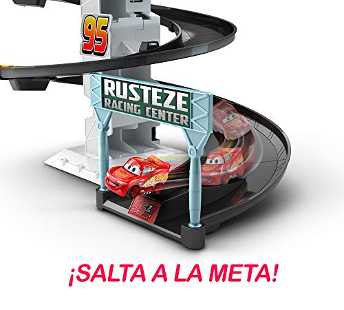 Dinsey Cars Pista de coches de juguete Espiral de carreras con coche Rayo Mcqueen (Mattel FYN86)