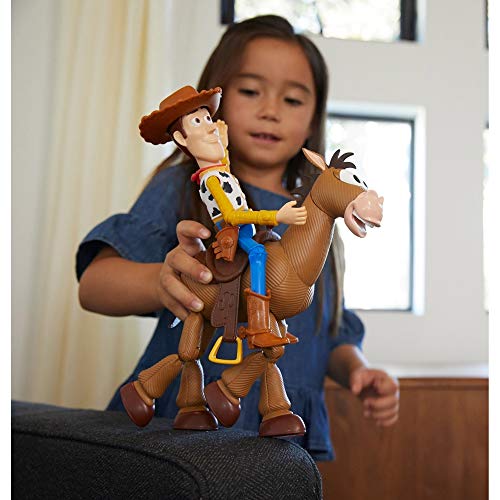 Disney GDB91 Pixar Toy Story 4 Woody and Bullseye Movie-inspired Relative-Scale for Storytelling Play, 2-figure pack