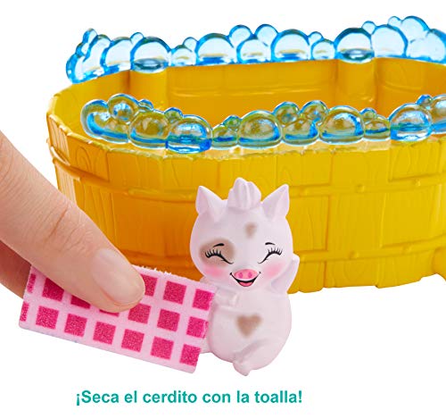 Enchantimals Baño Splash, con Muñeca Petya Pig y Sus Dos Mascotas Cerditos y Accesorios (Mattel Gjx36)