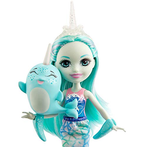 Enchantimals-Naddie Narwhal y Sword Muñeca con Mascota, multicolor (Mattel GJX41)