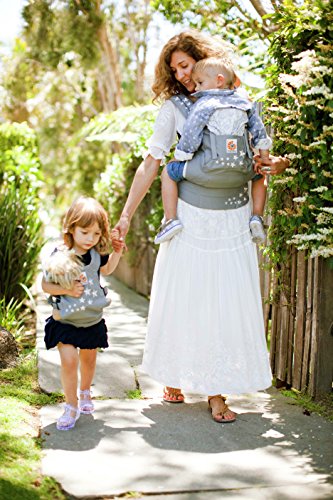 Ergobaby Mochila Portamuñecas de Juguete para Niños Pequeños, Estilo Galaxy Gris, Porta Muñecas 100% Algodón