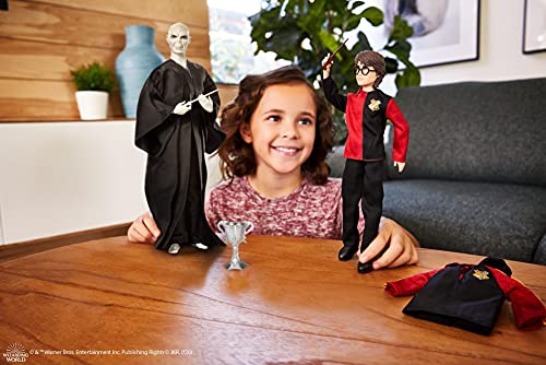 Harry Potter vs Voldemort Pack de 2 muñecos con varitas y cáliz de fuego, regalo para niñas y niños +6 años Mattel HCJ33