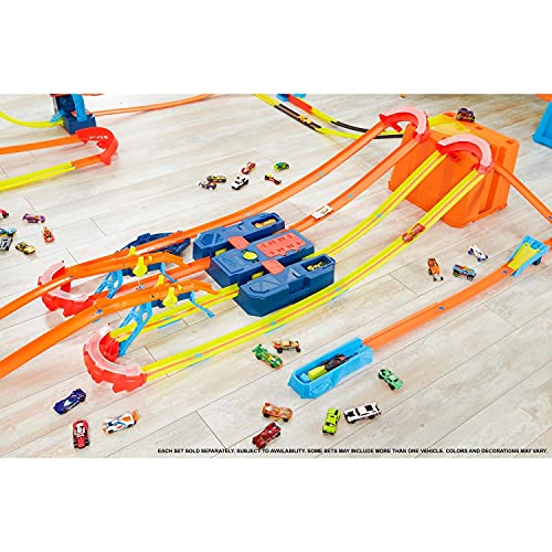 Hot Wheels Track Builder Caja de Acrobacias Premium, pista personalizable con accesorios (Mattel GNJ01)