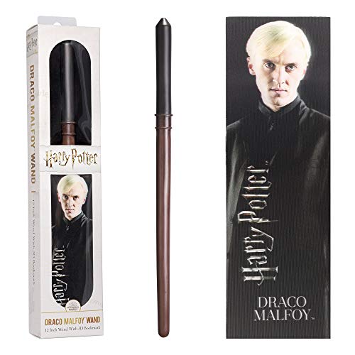 La varita de PVC Draco Malfoy de Noble Collection y el marcador prismático