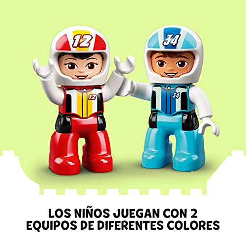 LEGO 10947 Duplo Town Coches de Carreras, Playset con Coches de Juguete para Niños o Bebés +2 Años con Mini Figuras