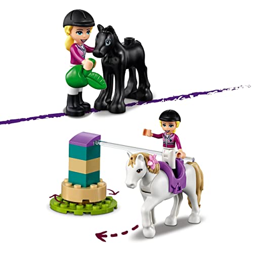 LEGO 41441 Friends Entrenamiento y Remolque Ecuestre, Juguete de Construcción para Niños +4 años con Figura de Caballo