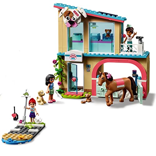 LEGO 41446 Friends Clínica Veterinaria de Heartlake City Juguete de construcción con Mini Muñecas, Caballo y Perro Guía