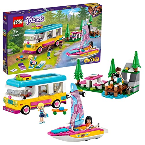 LEGO 41681 Friends Bosque: Autocaravana y Barco de Vela, Juguete de Construcción con Mini Muñecas y Figura de Mapache