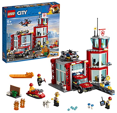 LEGO 60215 City Parque de Bomberos, Camión de Bomberos de Juguete para Niños +5 Años con 3 Mini Figuras, Moto Acuática y Bloque de Luz y Sonido