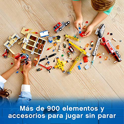 LEGO 60216 City Brigada de Bomberos del Distrito Centro, Camión, Grúa, Moto Helicóptero y 7 Mini Figuras, Juguetes para Niños