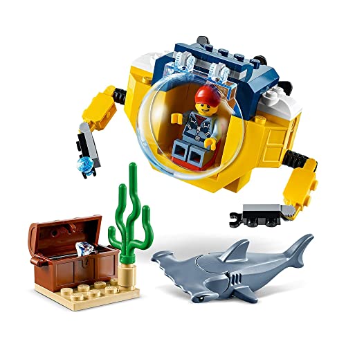 LEGO 60263 City Océano: Minisubmarino, Juguete de Construcción con Figurita, Cofre de Tesoro Pirata y Pez Martillo