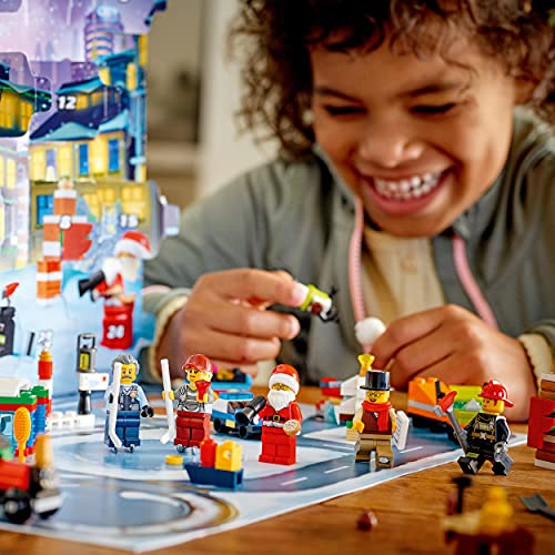 LEGO 60303 City: Calendario de Adviento de 2021, Niños a Partir de 5 Años, con Tablero de Juego y 6 Mini Figuras