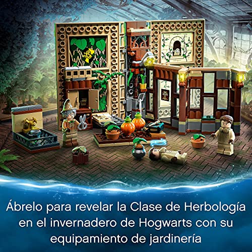 LEGO 76384 Harry Potter Momento Hogwarts: Clase de Herbología, Libro de Juguete Coleccionable, Set Portátil, Estuche de Viaje