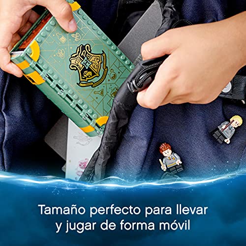 LEGO 76385 Harry Potter Momento Hogwarts: Clase de Encantamientos, Libro de Juguete Coleccionable, Set Portátil, Estuche de Viaje