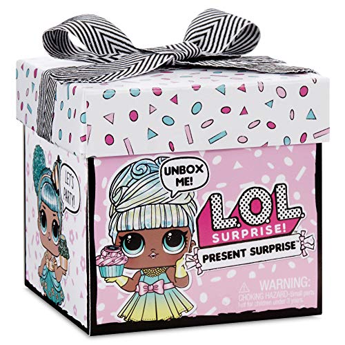 LOL Surprise Present Surprise - Muñeca Tema Mes del Año con 8 Sorpresas, Divertido Cambio de Color y Accesorios a la Moda - Present Surprise Serie 1, Muñecas Coleccionables para Niñas de 3+ Años