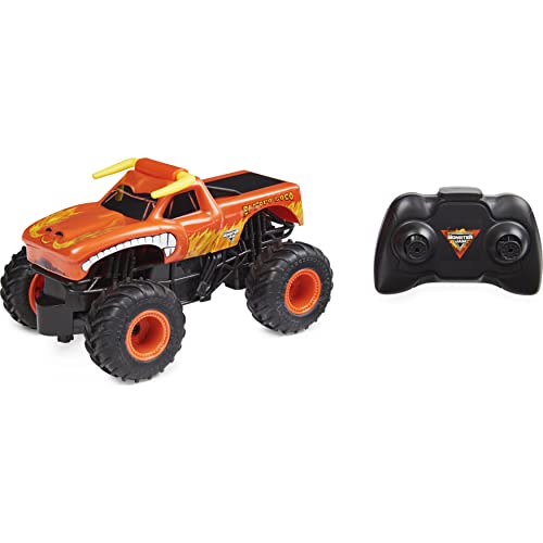 Monster Jam Camión Monstruo de Control Remoto Oficial El Toro Loco, Escala 1:24, 2,4 GHz, para Edades de 4 y más