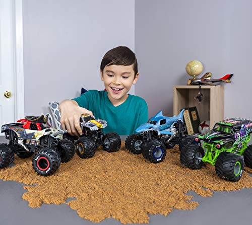 Monster Jam Camión Monstruo Oficial de Grave Digger, vehículo Fundido a presión, Escala 1:24