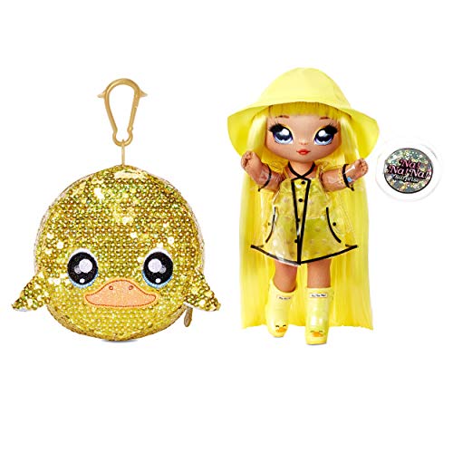 Na Na Na Surprise Muñeca de moda 2 en 1 DARIA DUCKI - Bolso con pompón - Muñeca impermeable con ropa y accesorios. Serie Sparkle - Edad: 5+ años