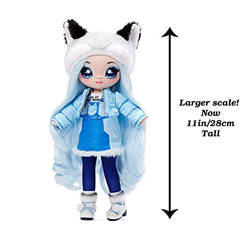 Na Na Na Surprise Teens moda para coleccionar-Muñeca de pelo azul de tela suave de 27,94cm inspirada en un lobo-Alaska Frost, color (575511C3)