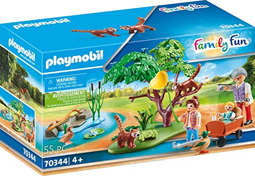 PLAYMOBIL Family Fun 70344 Recinto Exterior de Pandas Rojos, A partir de 4 años