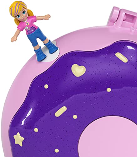 Polly Pocket Cofre Donut Sorpresa, Muñeca con Accesorios (Mattel GDK82)