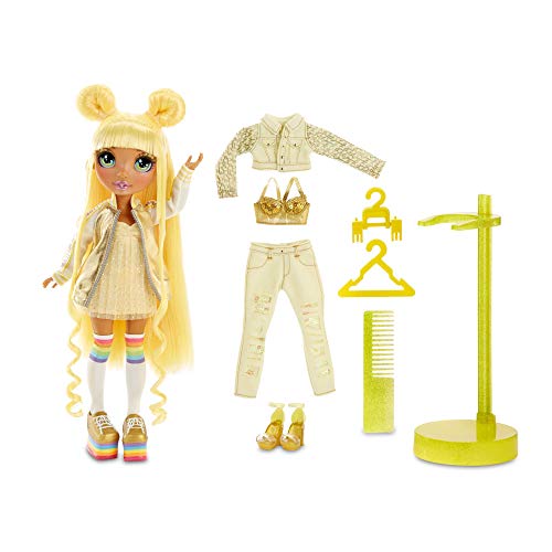 Rainbow High Muñeca de Moda - Sunny Madison Muñeca en Amarillo con Conjuntos Elegantes, Accesorios y Soporte para Muñeca, Rainbow High Serie 1, Regalo Óptimo para Niñas a Partir de 6 Años