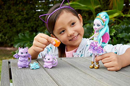 Royal Enchantimals Muñeca invitada con regalos con familia de dragones de juguete (Mattel GYJ09)