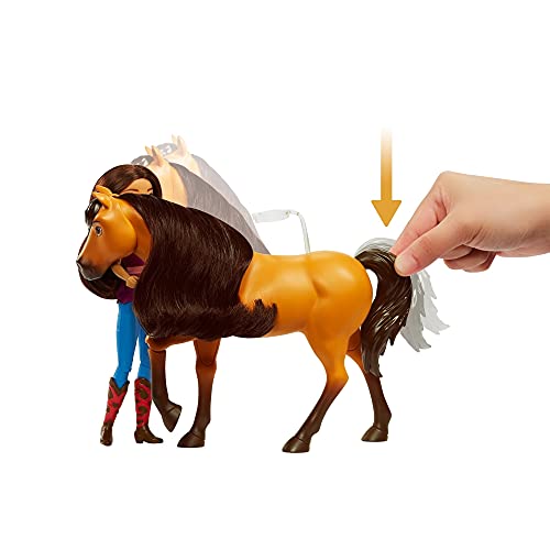 Spirit y Fortu Abrazo Muñeca con caballo de juguete, momento abrazo (Mattel GXF67)