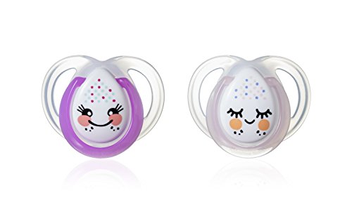 Tommee Tippee Night time - Chupetes para bebés entre 0 y 6 meses (pack de 2), modelos surtidos