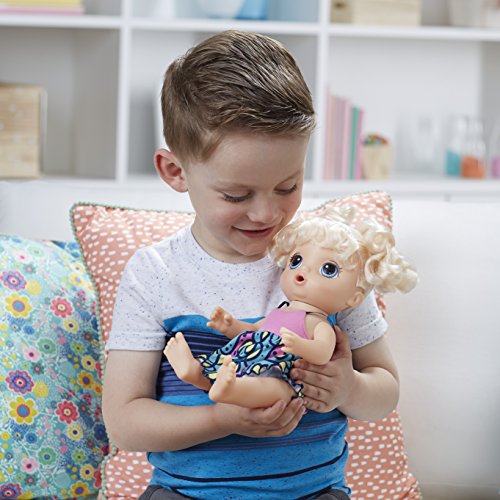 Baby Alive Muñeca C09638020. Modelo Que Come spaguettis, con máquina para hacerlos