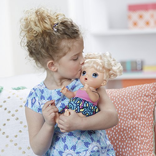 Baby Alive Muñeca C09638020. Modelo Que Come spaguettis, con máquina para hacerlos