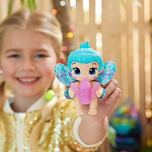 Baby Alive Muñeca Glo Pixies Minis, Aqua Flutter, que brilla en la oscuridad para niños de 3 años en adelante, juguete Pixie de 3.75 pulgadas con un amigo sorpresa