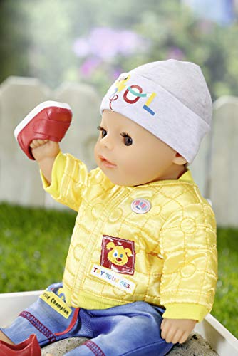 Baby Born Little - Conjunto Muñeca de 36 cm, Para Manos Pequeñas, Promueve la Empatía y las Habilidades Sociales, Para Niños de 2+ Años, Incluye Chaqueta, Pantalones, Gorro y Mucho Más