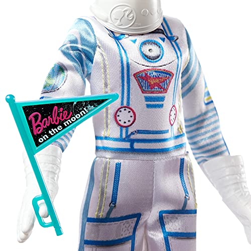 Barbie Astronauta, Muñeca afroamericana con traje, casco espacial y accesorios de juguete (Mattel GTW31)