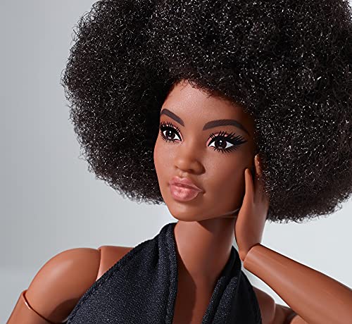 Barbie Movimiento sin límites Muñeca curvy pelo moreno con accesorios de moda de juguete (Mattel GTD91)