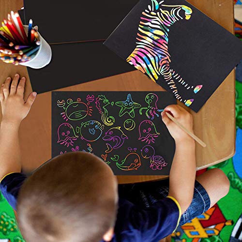 BESTZY Scratch Art, 50 Hojas Dibujo Scratch Láminas para Rascar Creativas Papel para Dibujar, Manualidades, Escribir Listas, Incluye 4 Plantillas de Plantillas de Dibujo y 5 lápices de Madera