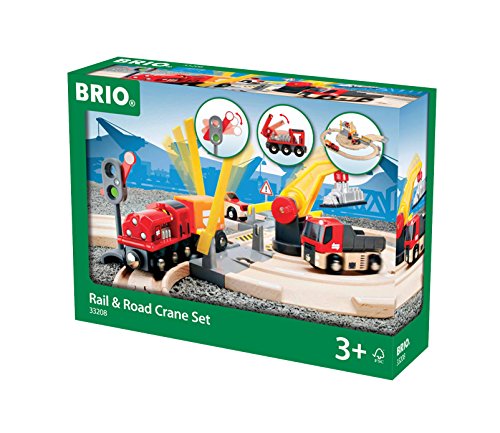 Brio 33208 - Set de carretera y vías de tren con grúa de mercancías (26 piezas, 59 x 56 cm) [importado de Alemania]