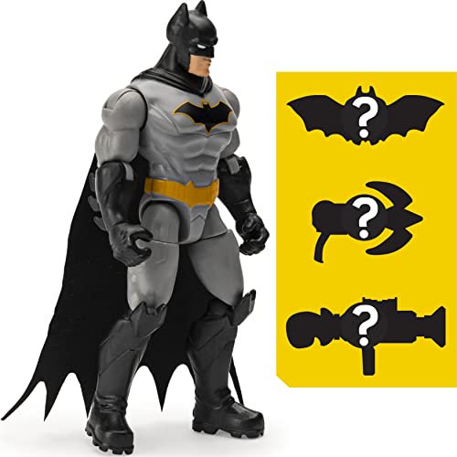 DC Comics Batman - Figura de acción con 3 Accesorios misteriosos, 10 cm