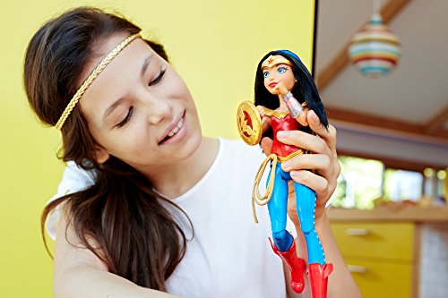 DC Super Hero Girls DC Superhero Girls Juguete (Mattel DMM28)