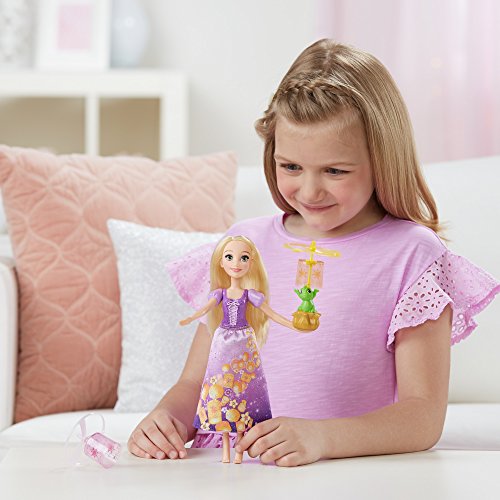 Disney Princess - Muñeca Rapunzel y farolillos (Hasbro C1291EU4)