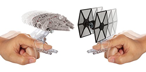 Hot Wheels - Figura de acción Tie Fighter v. Millennium Falcon, Tema Star Wars